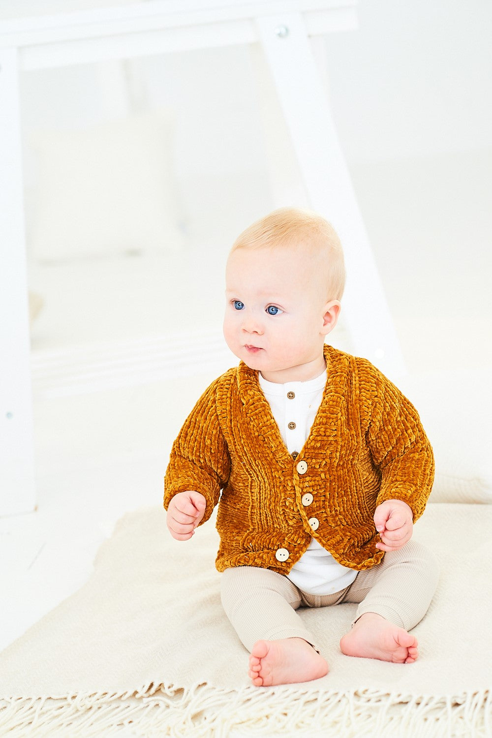 Stylecraft Squeeze Me DK Cardigan, Waistcoat and Toy Pattern 10152