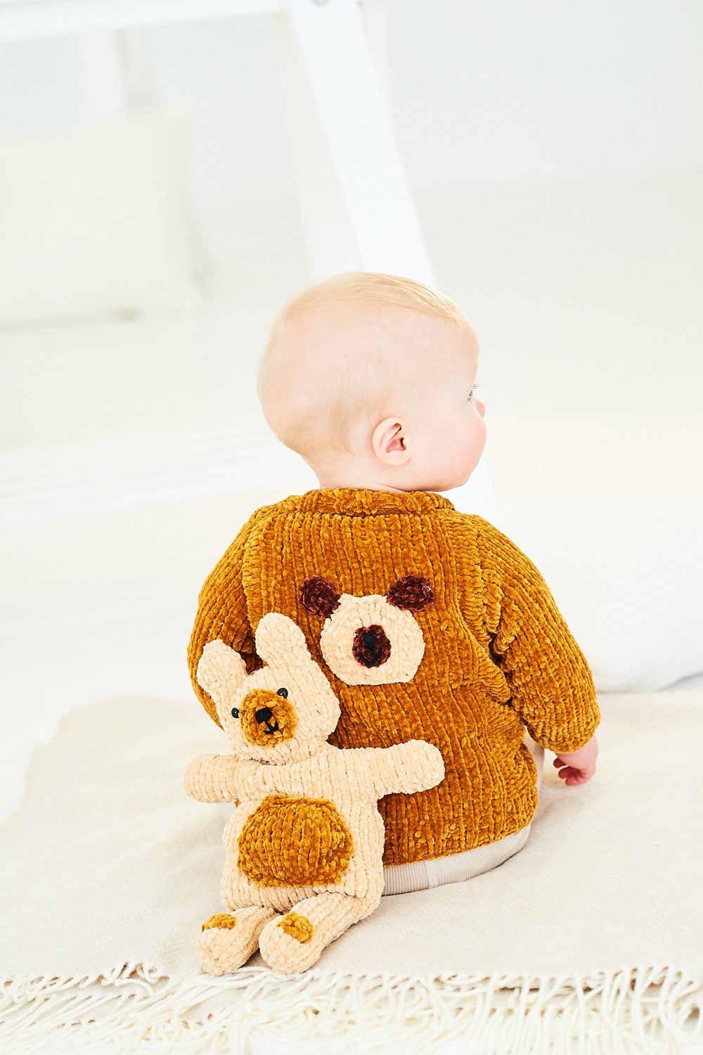 Stylecraft Squeeze Me DK Cardigan, Waistcoat and Toy Pattern 10152