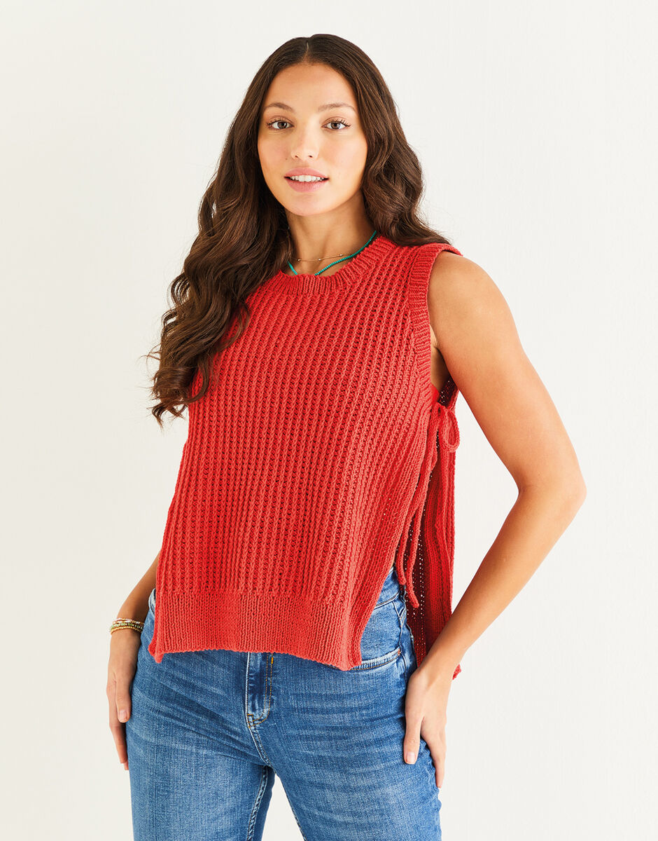 Sirdar Stories DK Top Pattern 10538