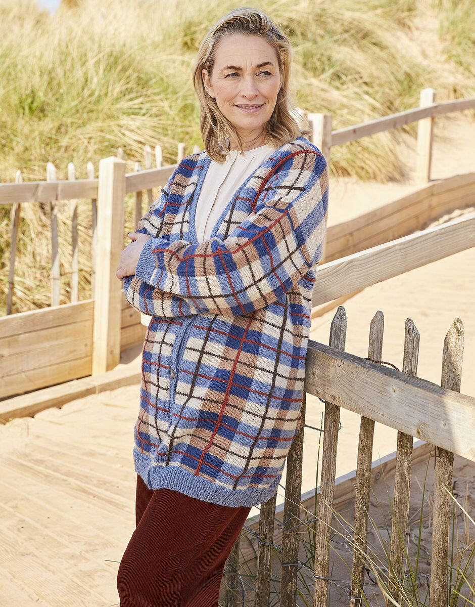 Sirdar Haworth Tweed DK Country Mile Cardi Pattern 10691