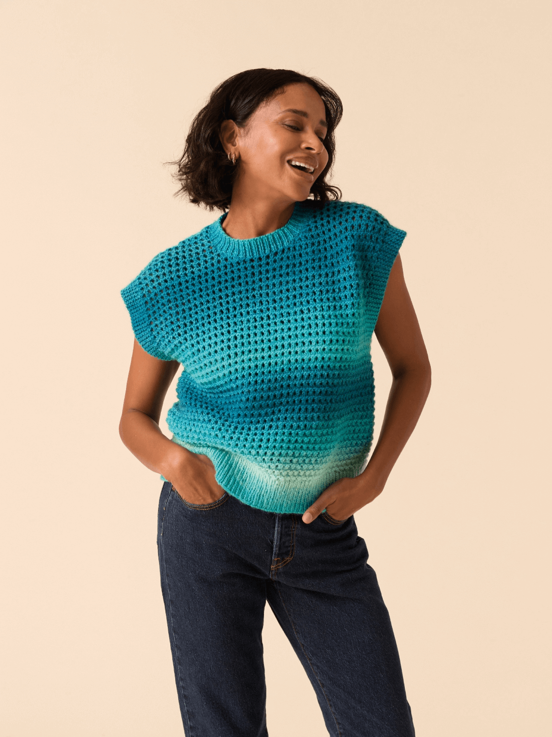 Sirdar Jewelspun Ombre Aran Circular Tank Pattern 10922