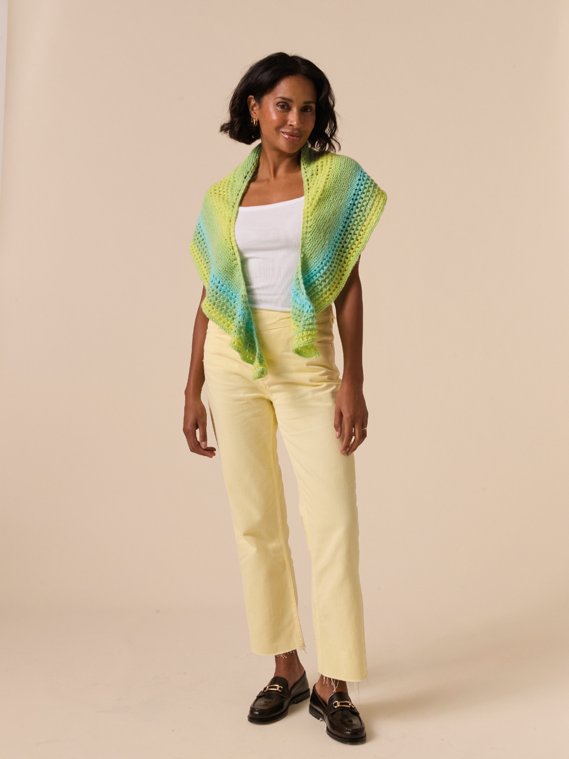 Sirdar Jewelspun Ombre Aran Crescent Glow Shawl Pattern 10926