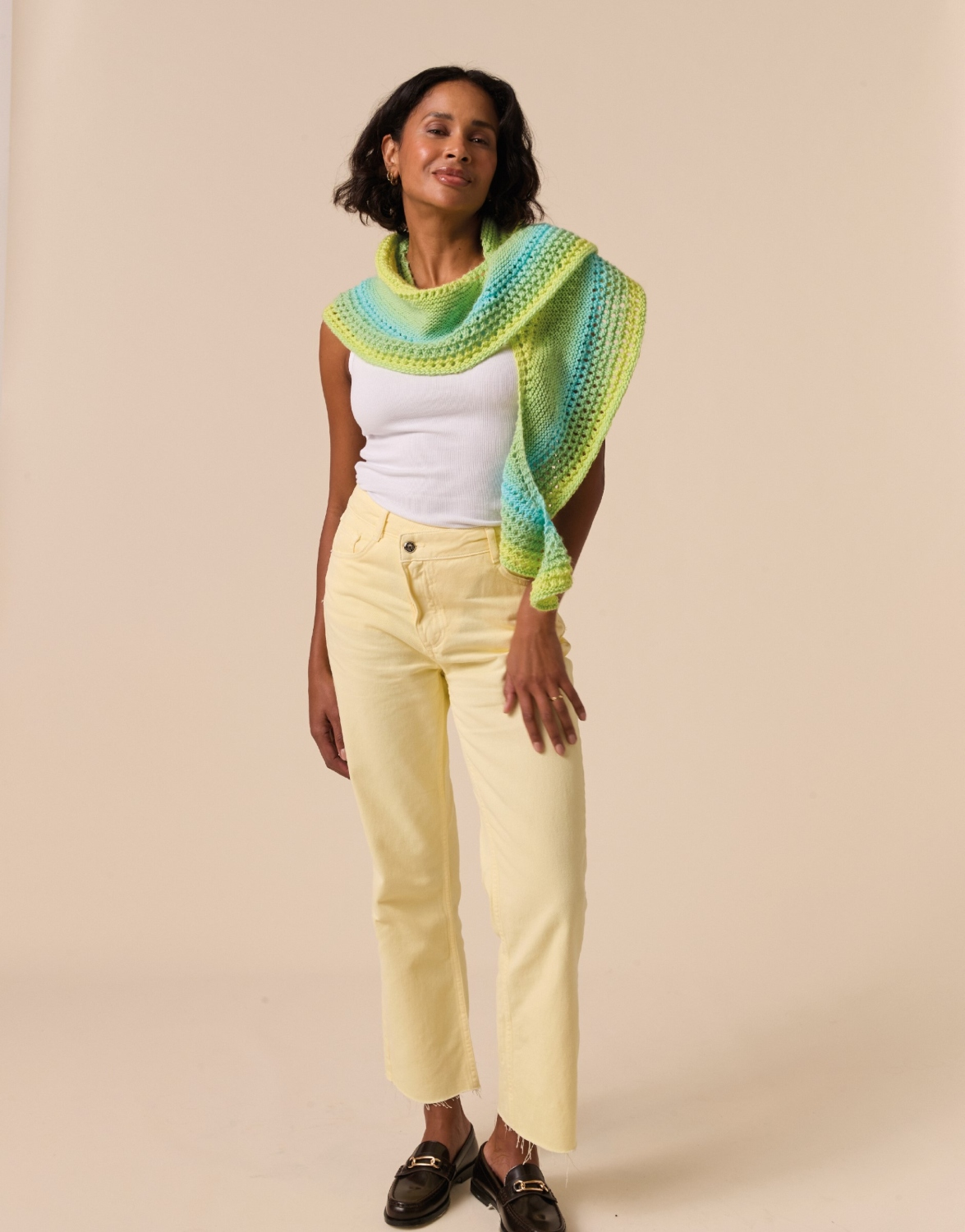 Sirdar Jewelspun Ombre Aran Crescent Glow Shawl Pattern 10926