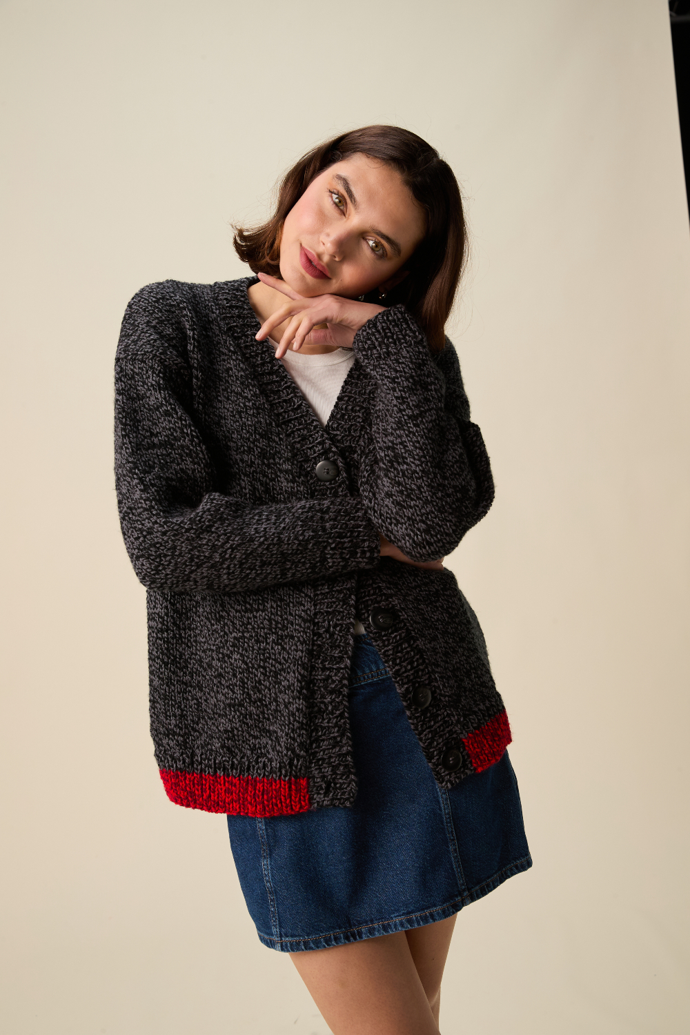 Sirdar Hayfield Bonus Marl Chunky Swirl V-Neck Cardigan Pattern 10950
