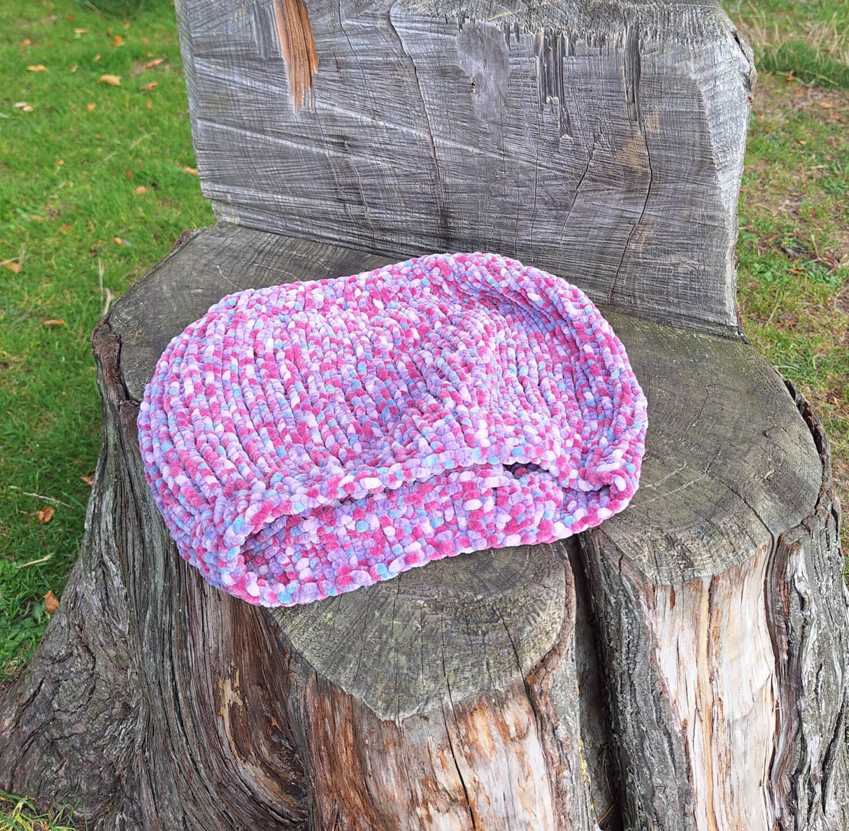 Woolcraft Luxury Chenille Chunky Cowl Pattern WC3009