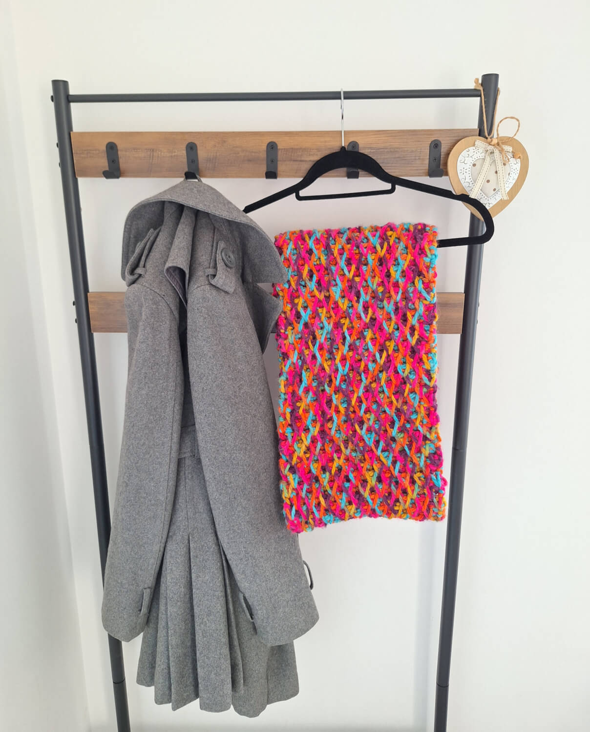 Woolcraft Urban Chunky Crochet Smock Stitch Cowl Pattern WC3007