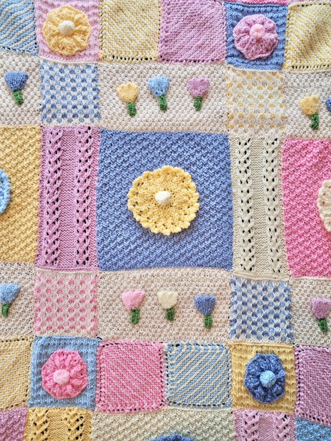 Woolcraft New Fashion DK Springtime Blooms Blanket Pattern WC3022