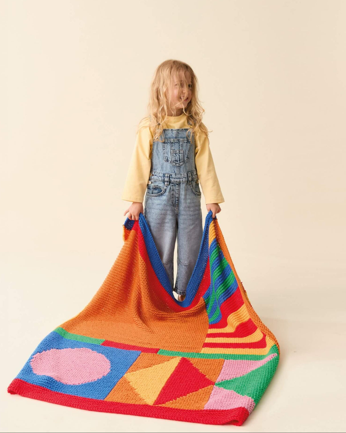 Sirdar Snuggly Chunky Scandi Shapes Blanket Pattern 2641