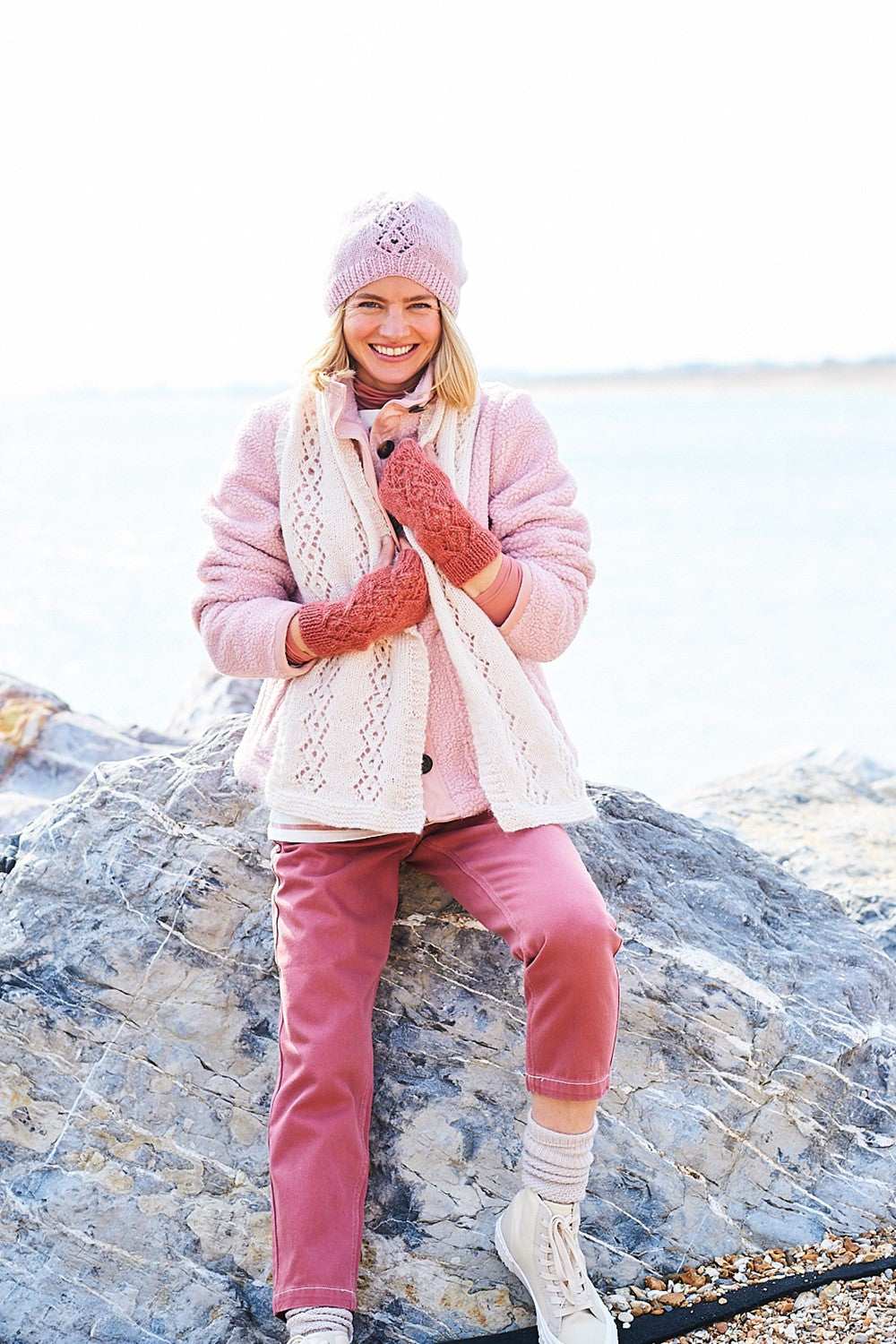 Stylecraft Grace Aran Accessories Pattern 9930