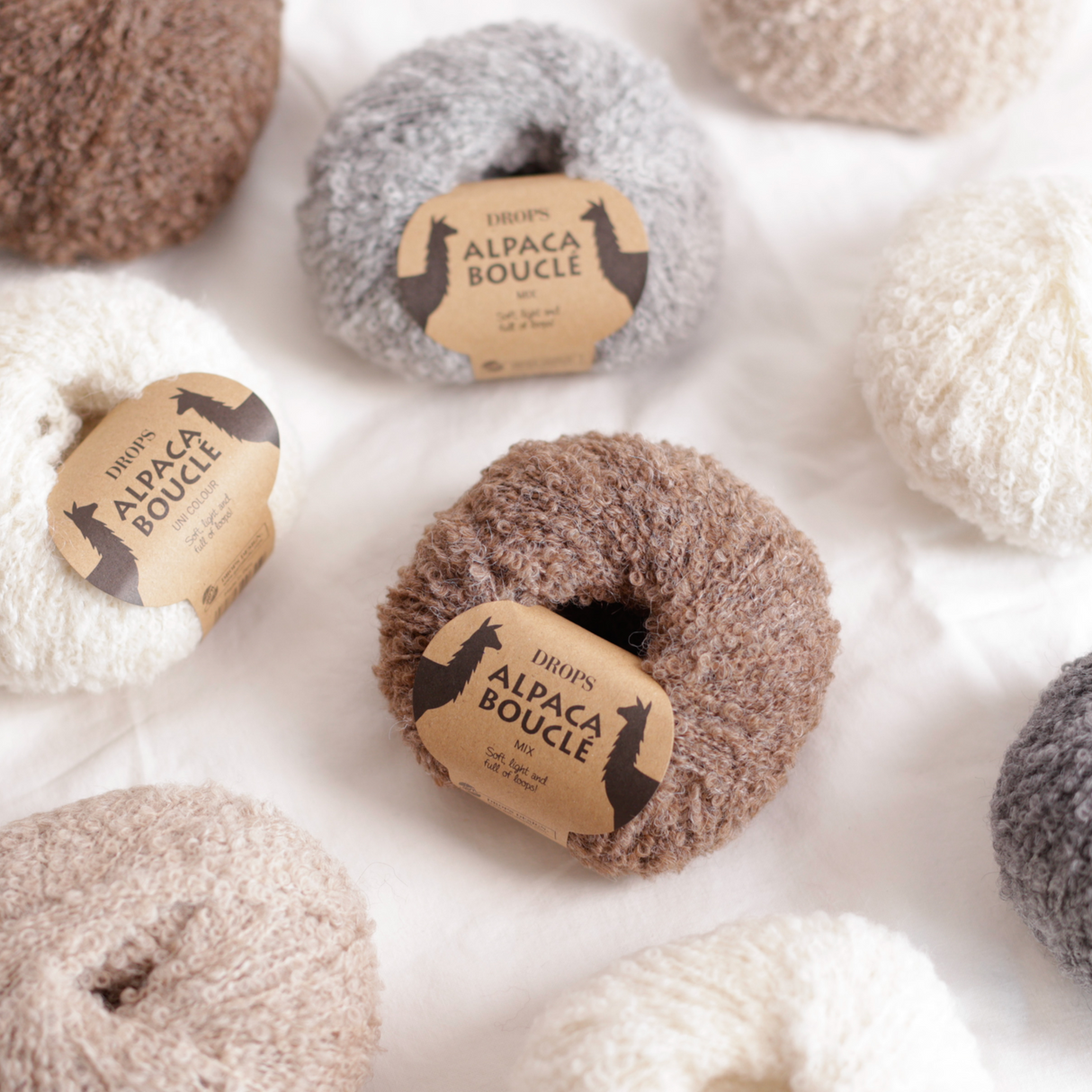 Drops Alpaca Boucle Aran 50g
