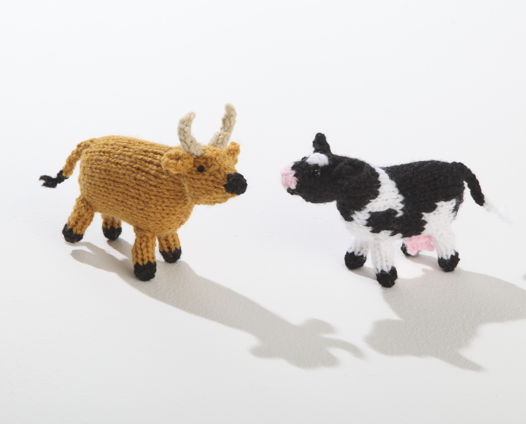 King Cole Foldaway Farmyard Friends – Book One