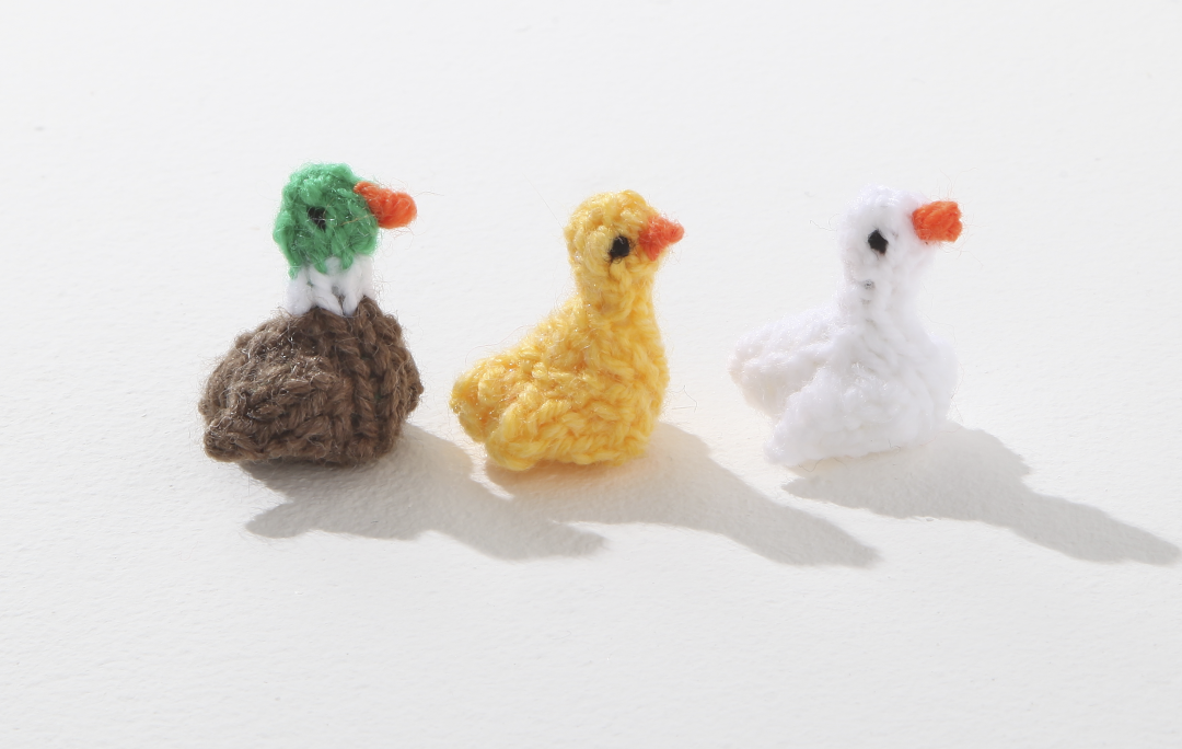 King Cole Foldaway Farmyard Friends – Book One