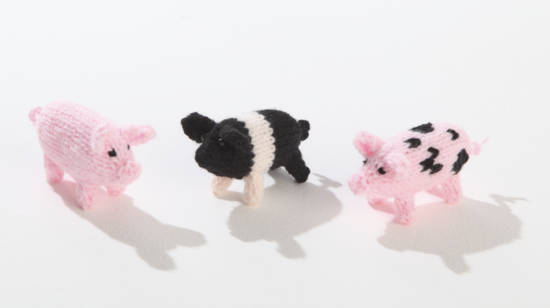 King Cole Foldaway Farmyard Friends – Book One