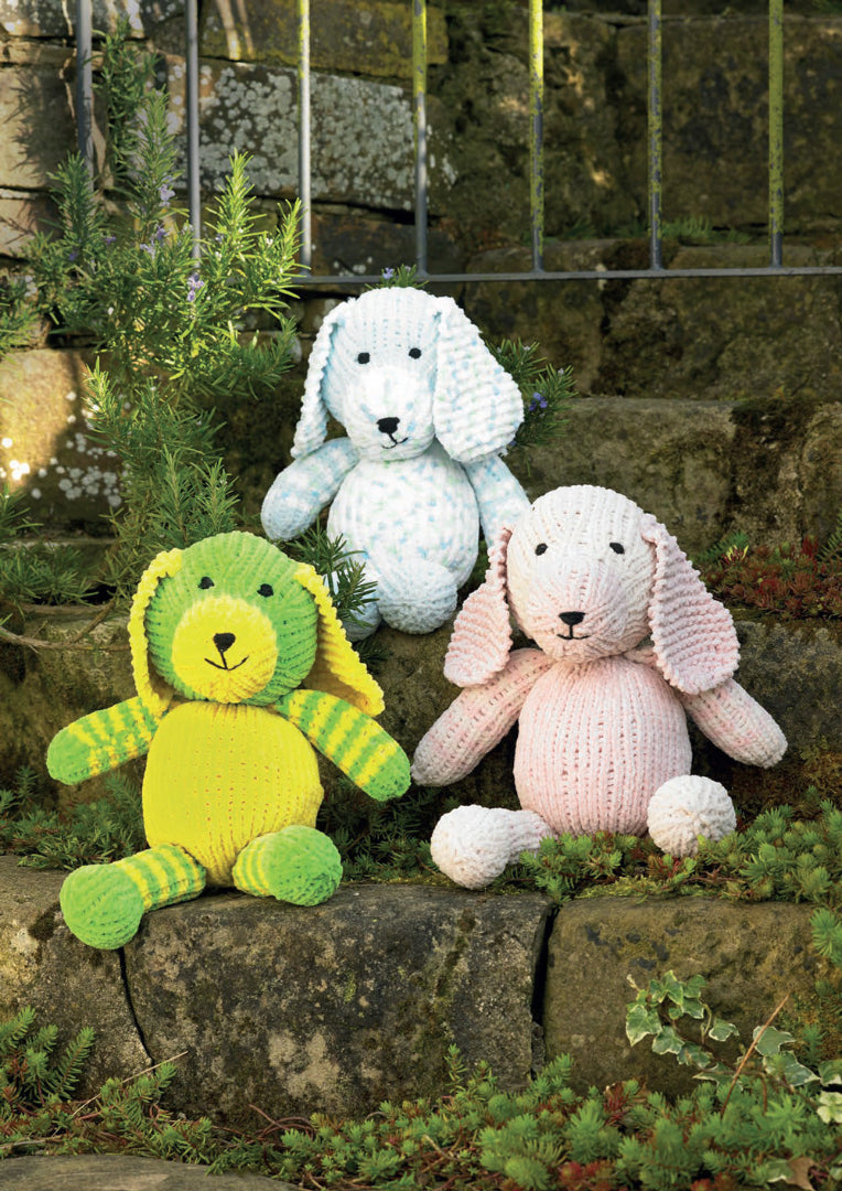 James C. Brett Flutterby Chunky Dog Toy Pattern JB1010