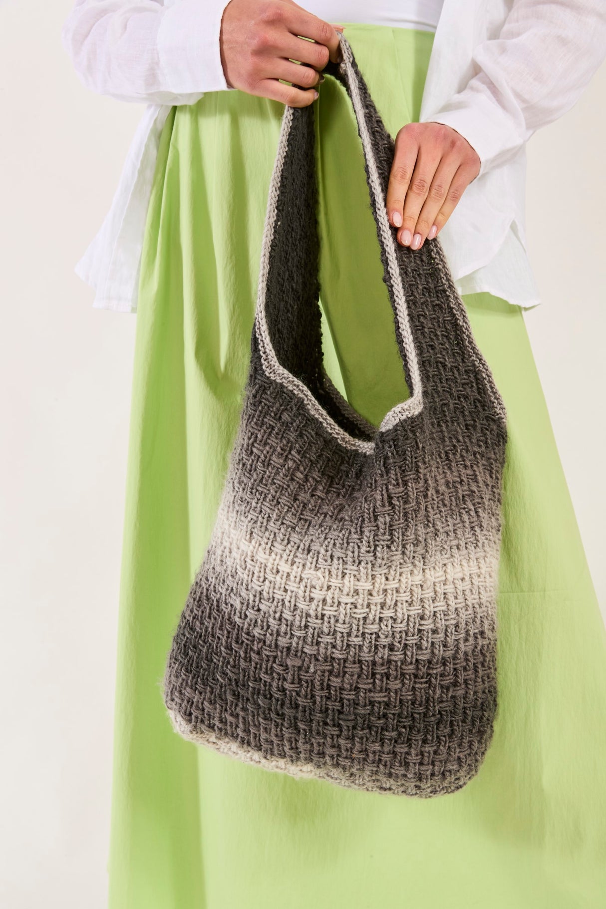 Sirdar Jewelspun Ombre Aran No Slouch Shoulder Bag Pattern 10847