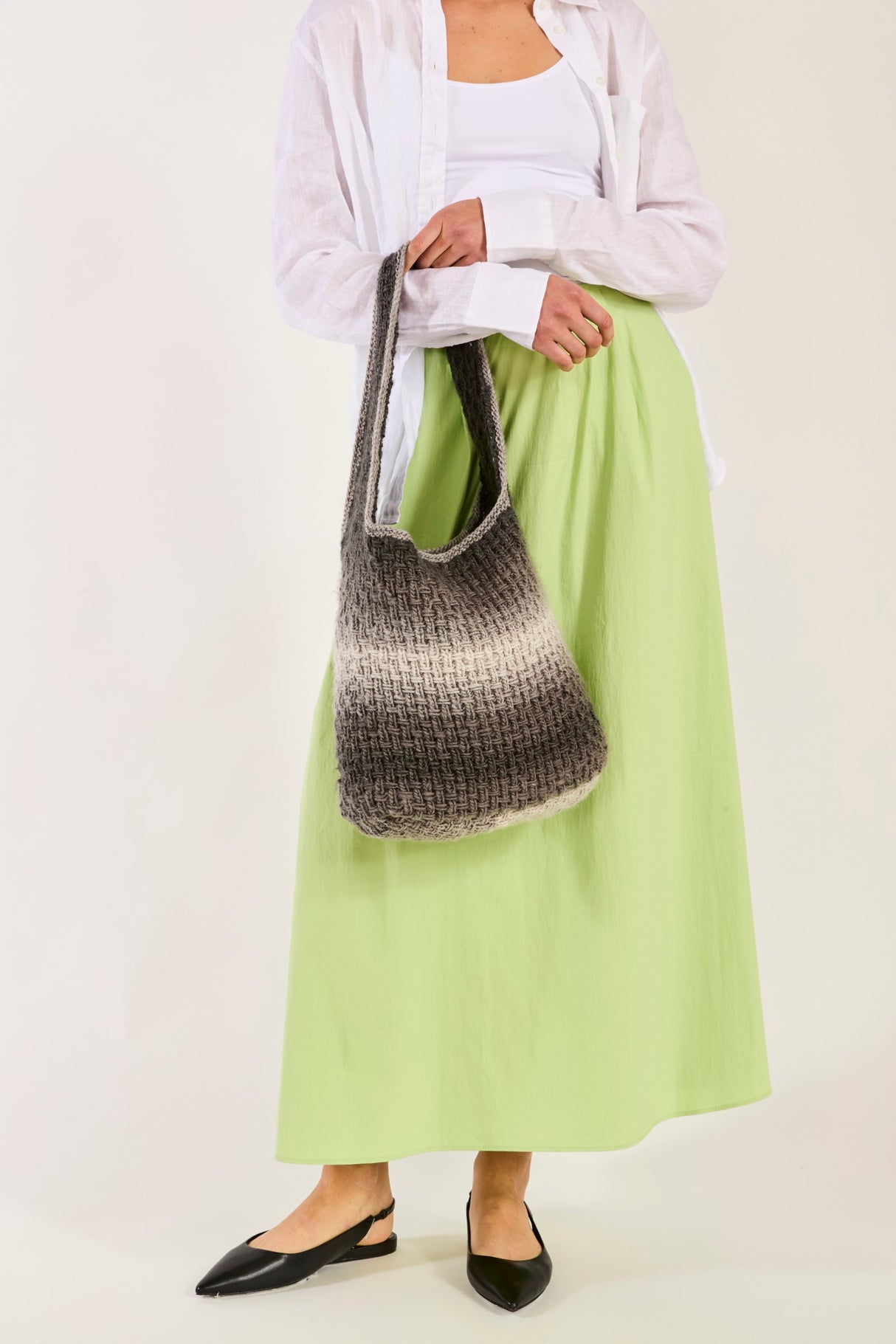 Sirdar Jewelspun Ombre Aran No Slouch Shoulder Bag Pattern 10847