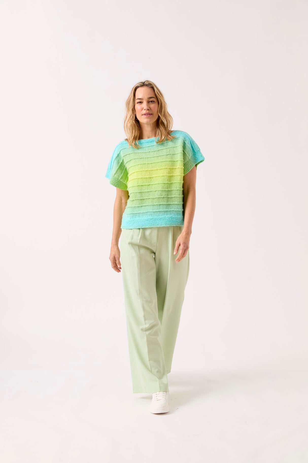 Sirdar Jewelspun Ombre Aran To A Tee Knitted Top Pattern 10843