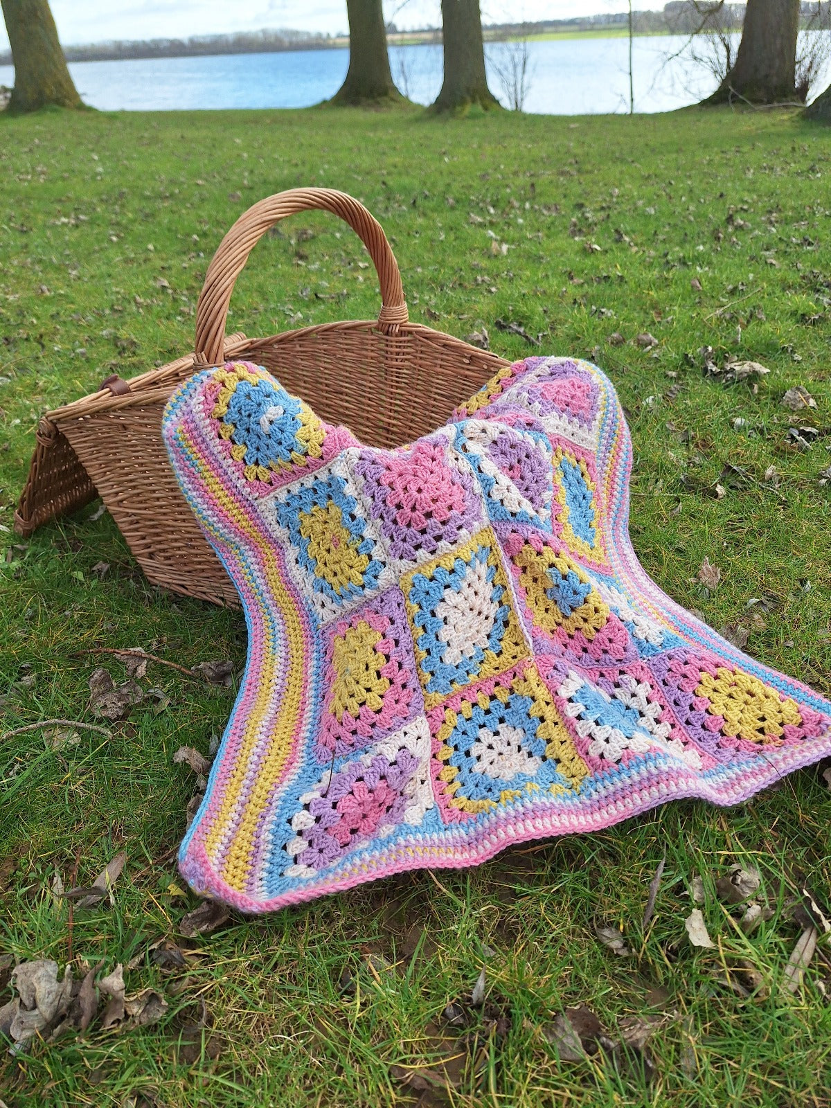 Woolcraft Carousel DK Crochet Blossom Baby Blanket Pattern