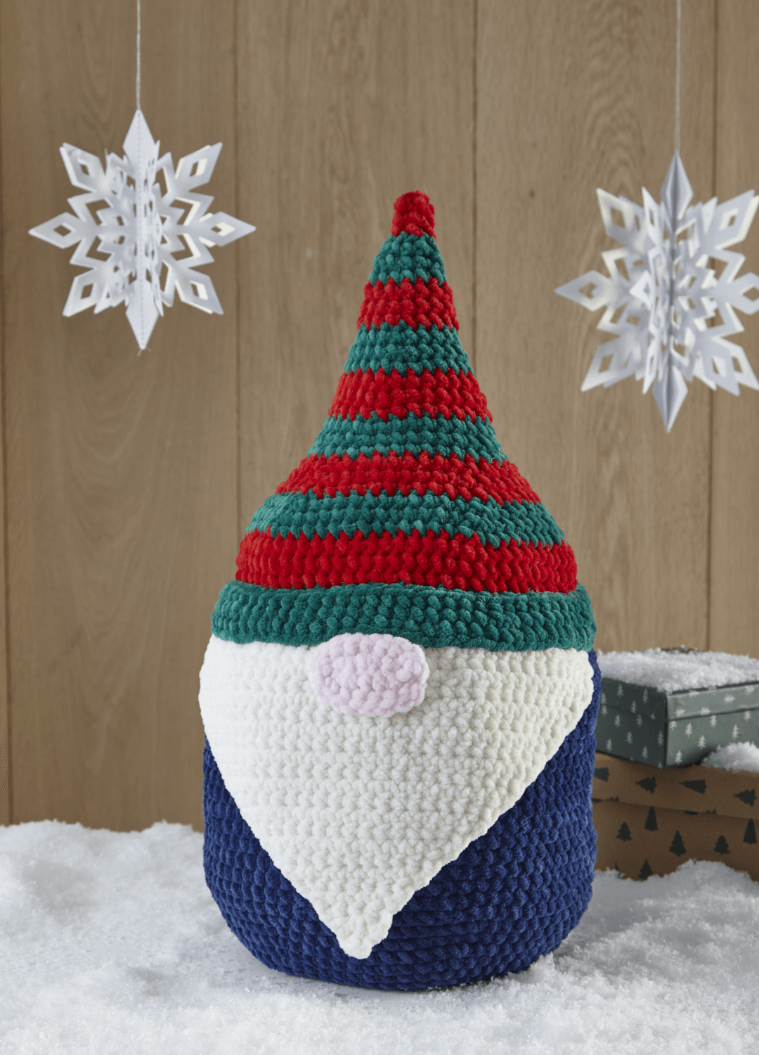 King Cole Christmas Crochet - Book 9