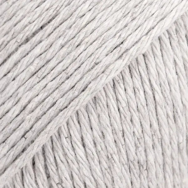 Drops Loves You 9 4 Ply 50g