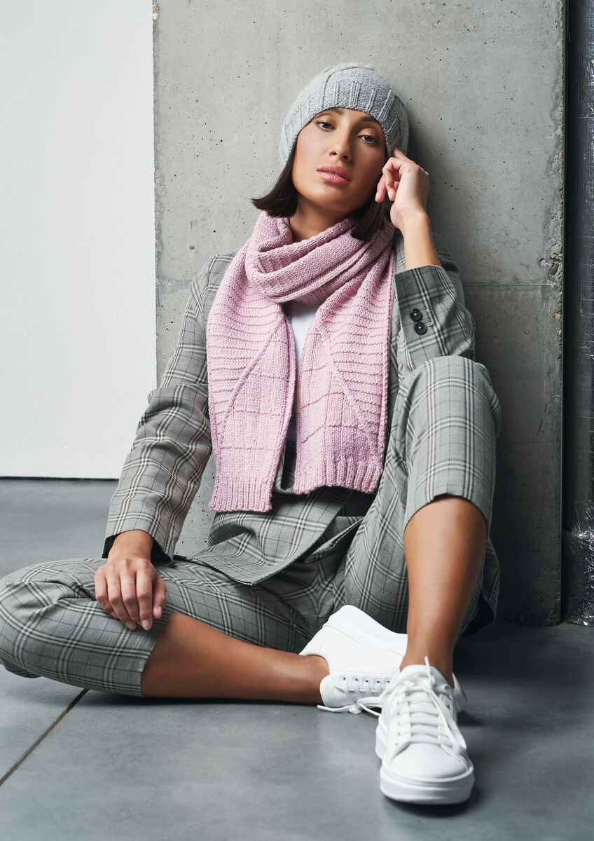 Rowan Alpaca Soft DK Moorgate Scarf Pattern By Georgia Farrell