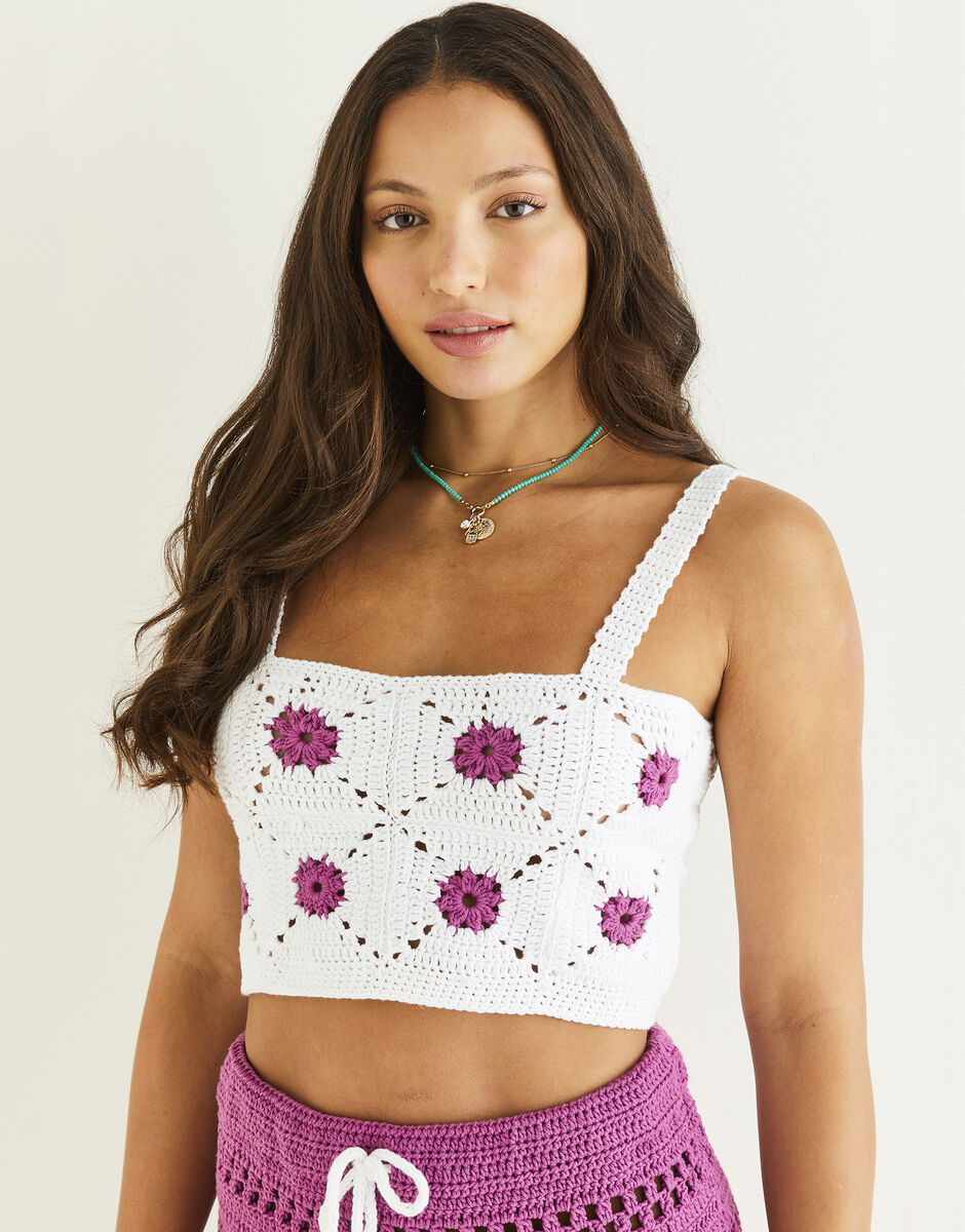 Sirdar Stories DK Top Pattern 10530