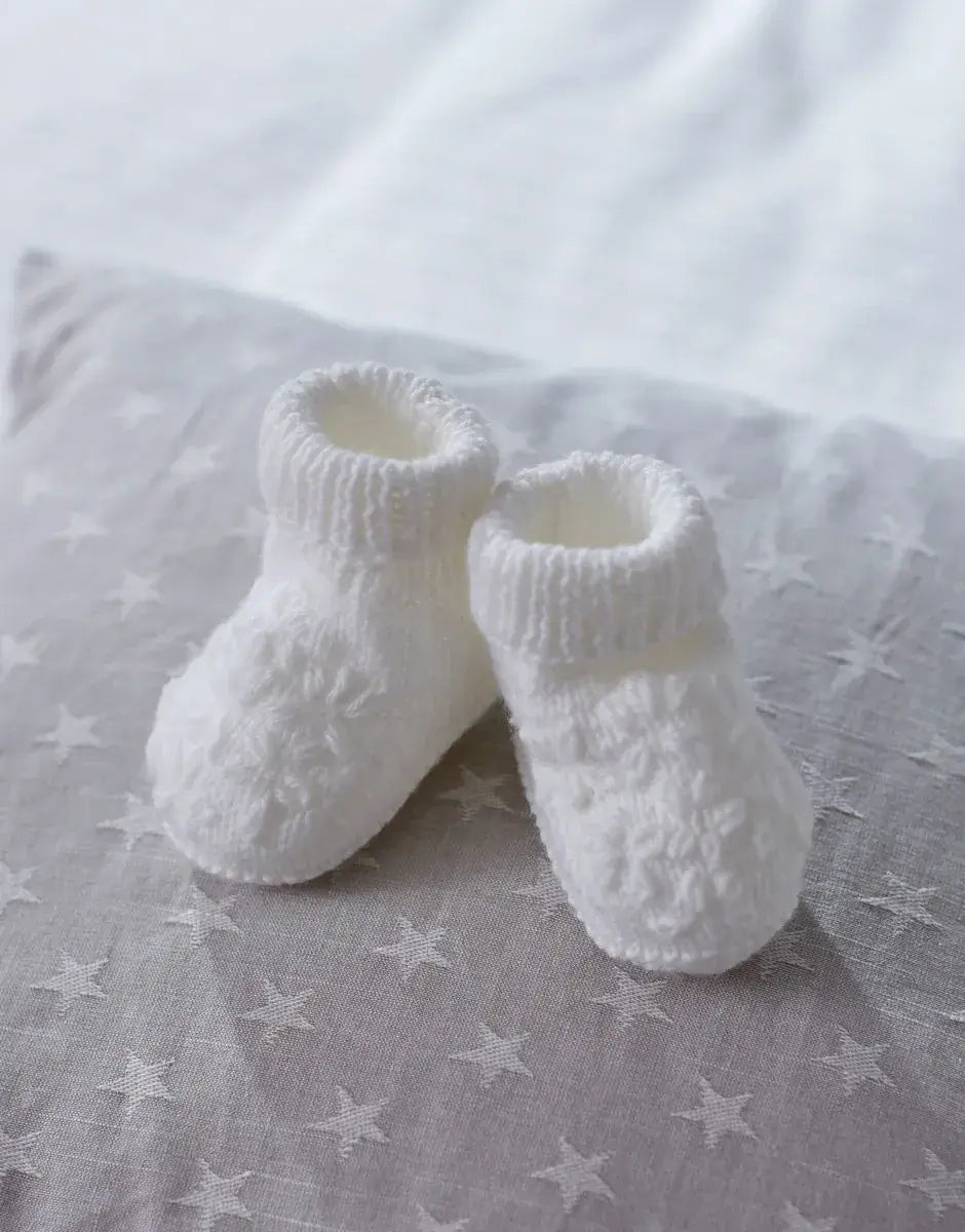 Sirdar Snuggly 2/3/4 Ply Knitting Cardigan, Mitts, Booties, Baby Whites Book 528