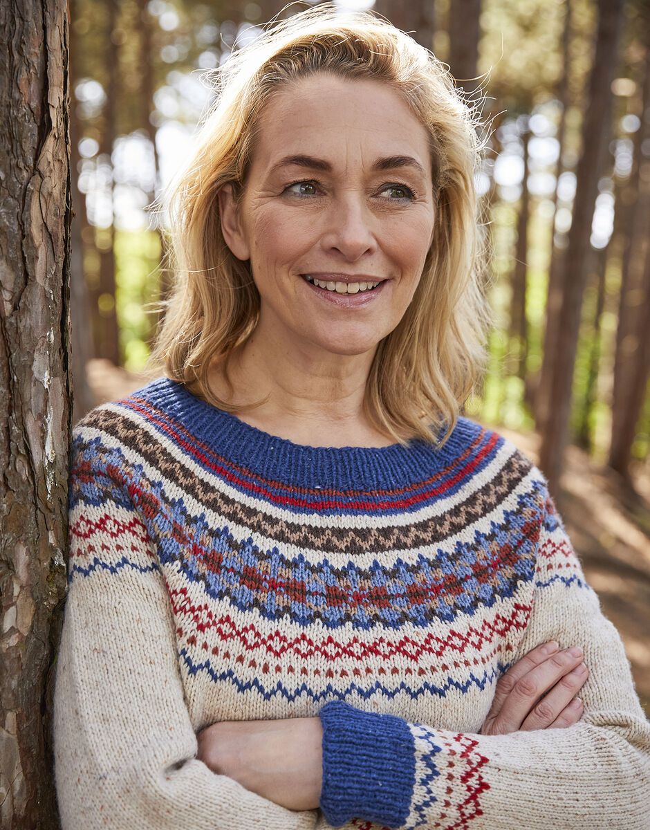 Sirdar Haworth Tweed DK Rambling Sweater Pattern 10690