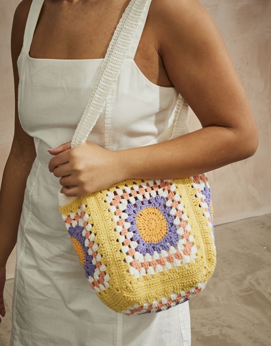 Sirdar Stories DK Cosmo Tote Bag Crochet Pattern 10750