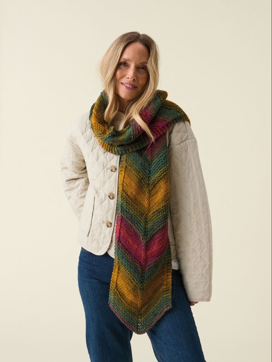 Hayfield Spirit Chunky Chevron Scarf Pattern 10865
