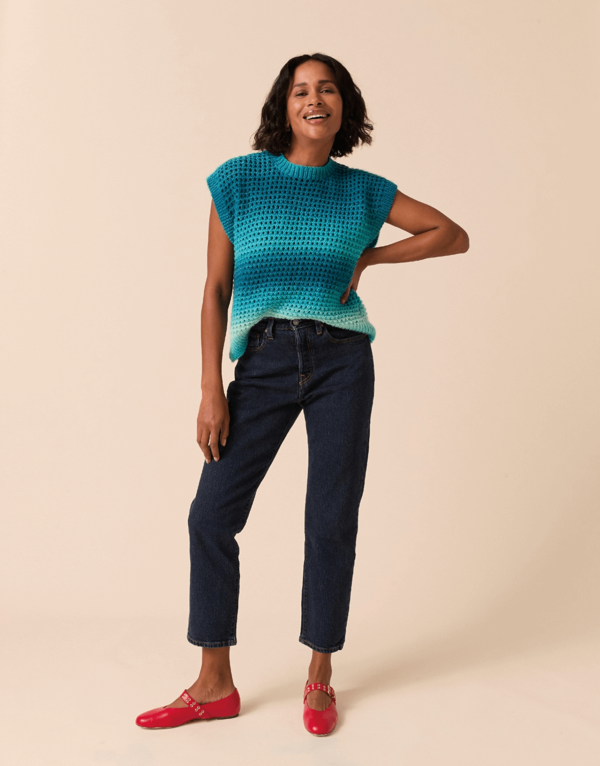 Sirdar Jewelspun Ombre Aran Circular Tank Pattern 10922