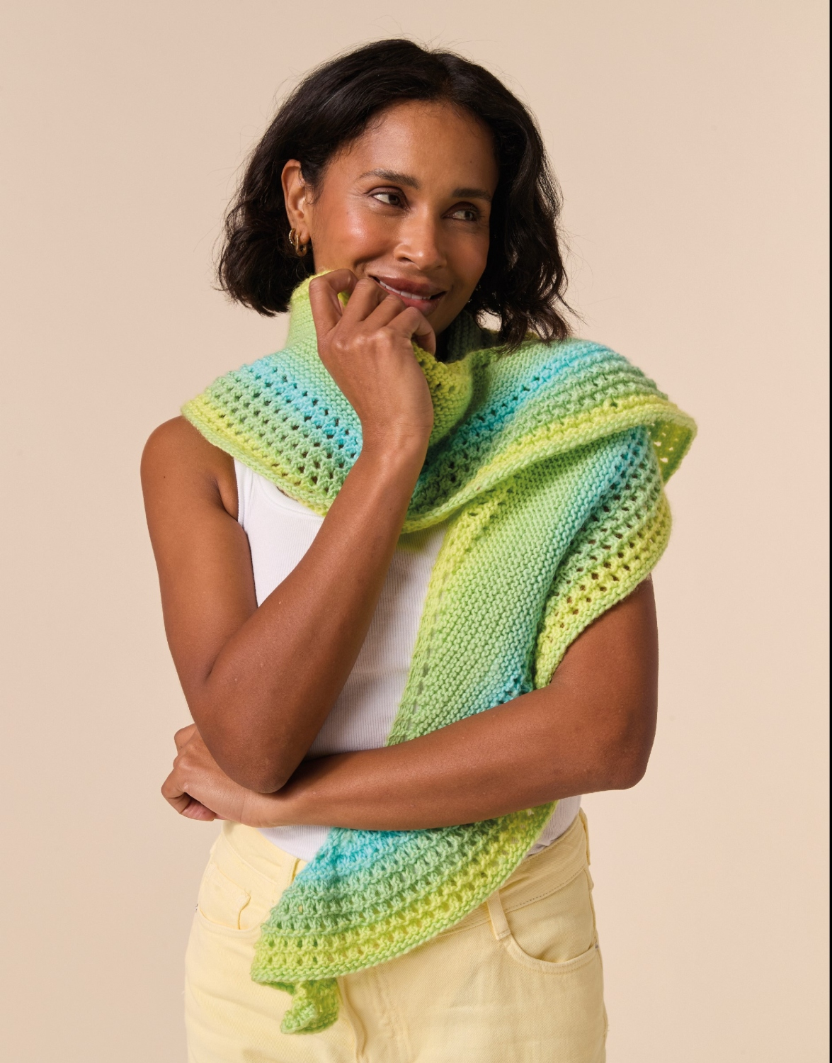 Sirdar Jewelspun Ombre Aran Crescent Glow Shawl Pattern 10926