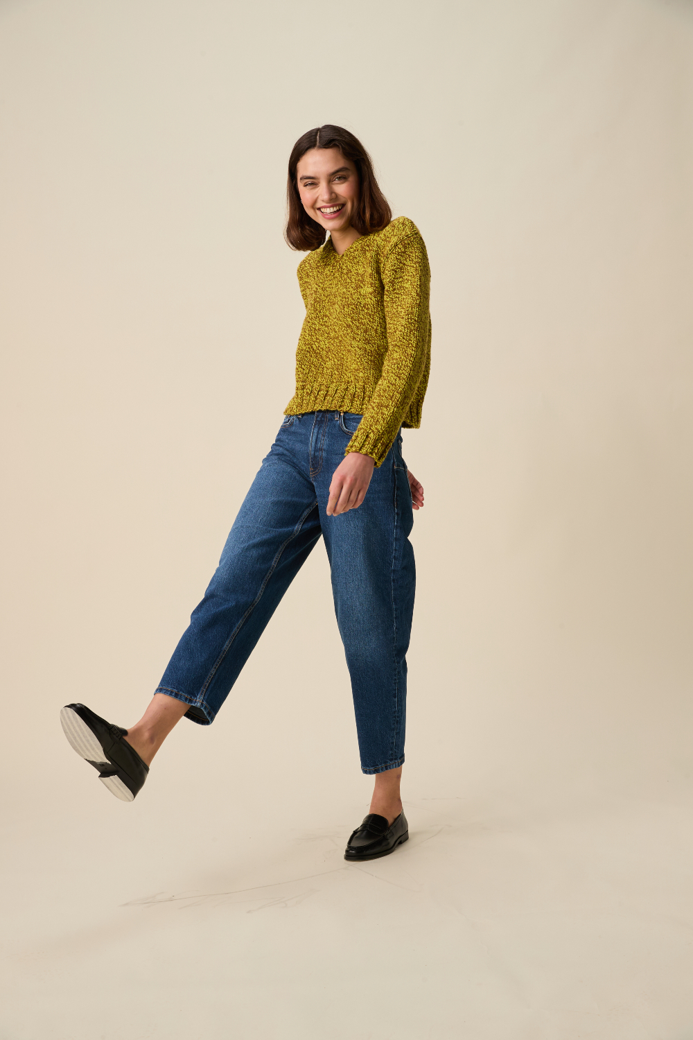 Sirdar Hayfield Bonus Marl Chunky Twist V-Neck Sweater Pattern 10946