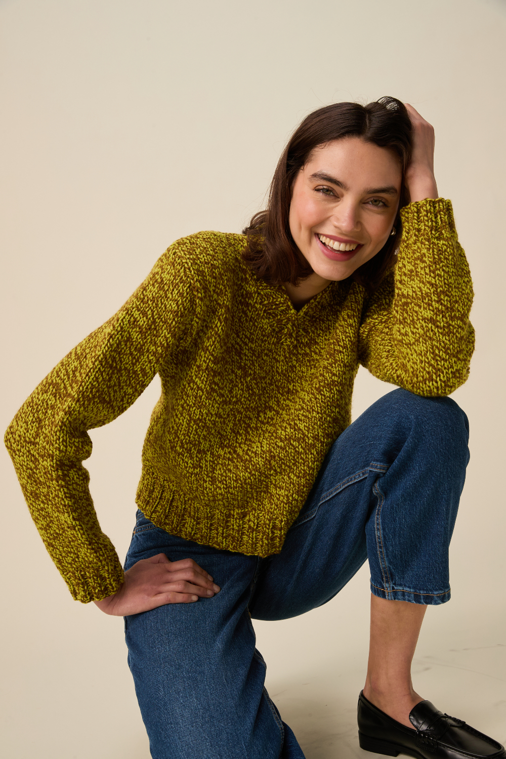 Sirdar Hayfield Bonus Marl Chunky Twist V-Neck Sweater Pattern 10946