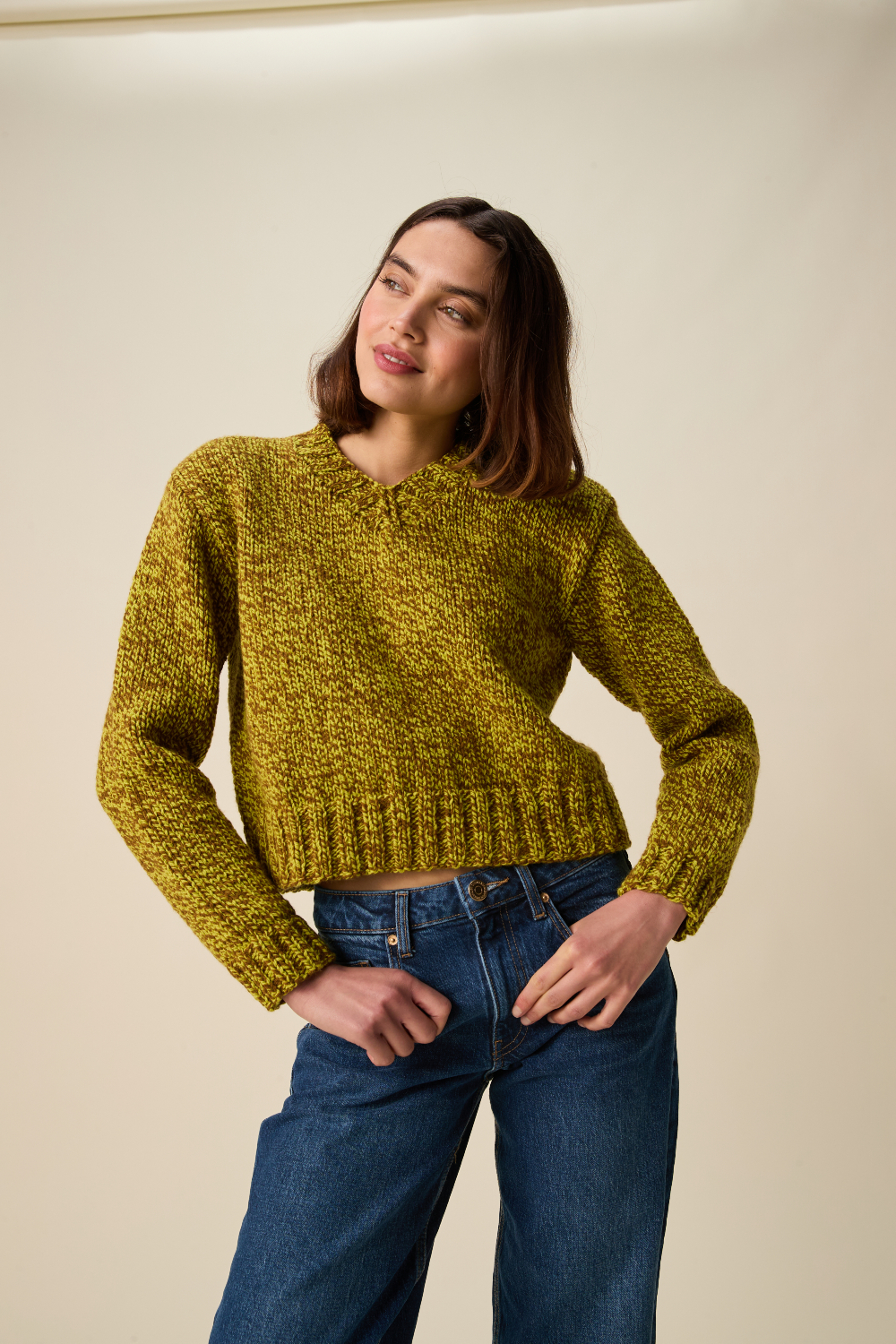 Sirdar Hayfield Bonus Marl Chunky Twist V-Neck Sweater Pattern 10946