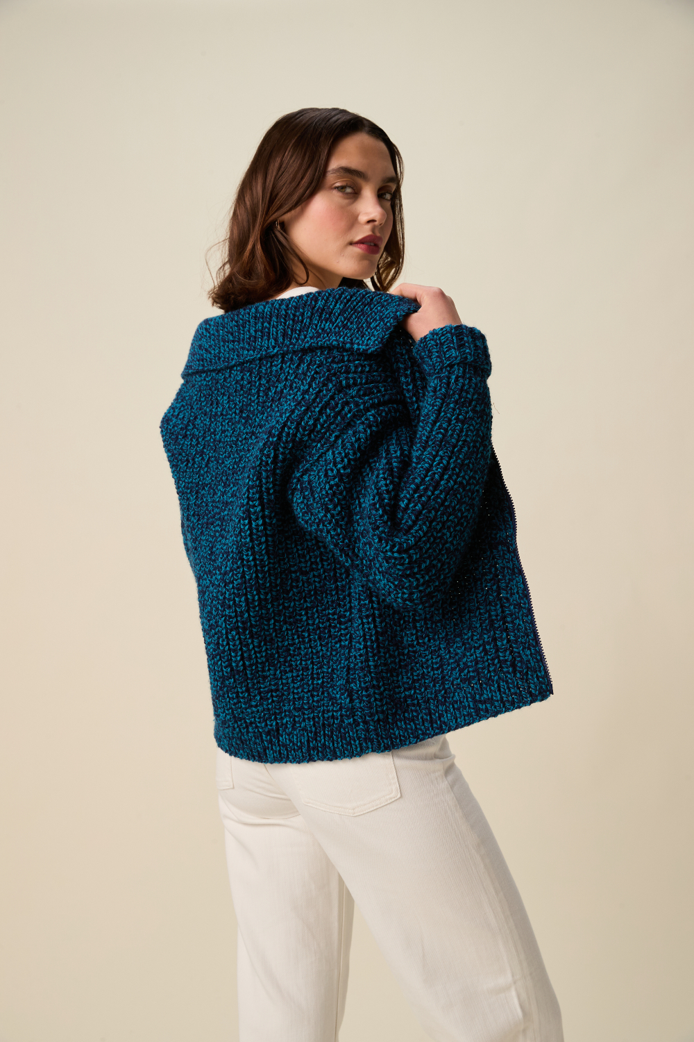 Sirdar Hayfield Bonus Marl Chunky Embrace Collar Cardigan Pattern 10949