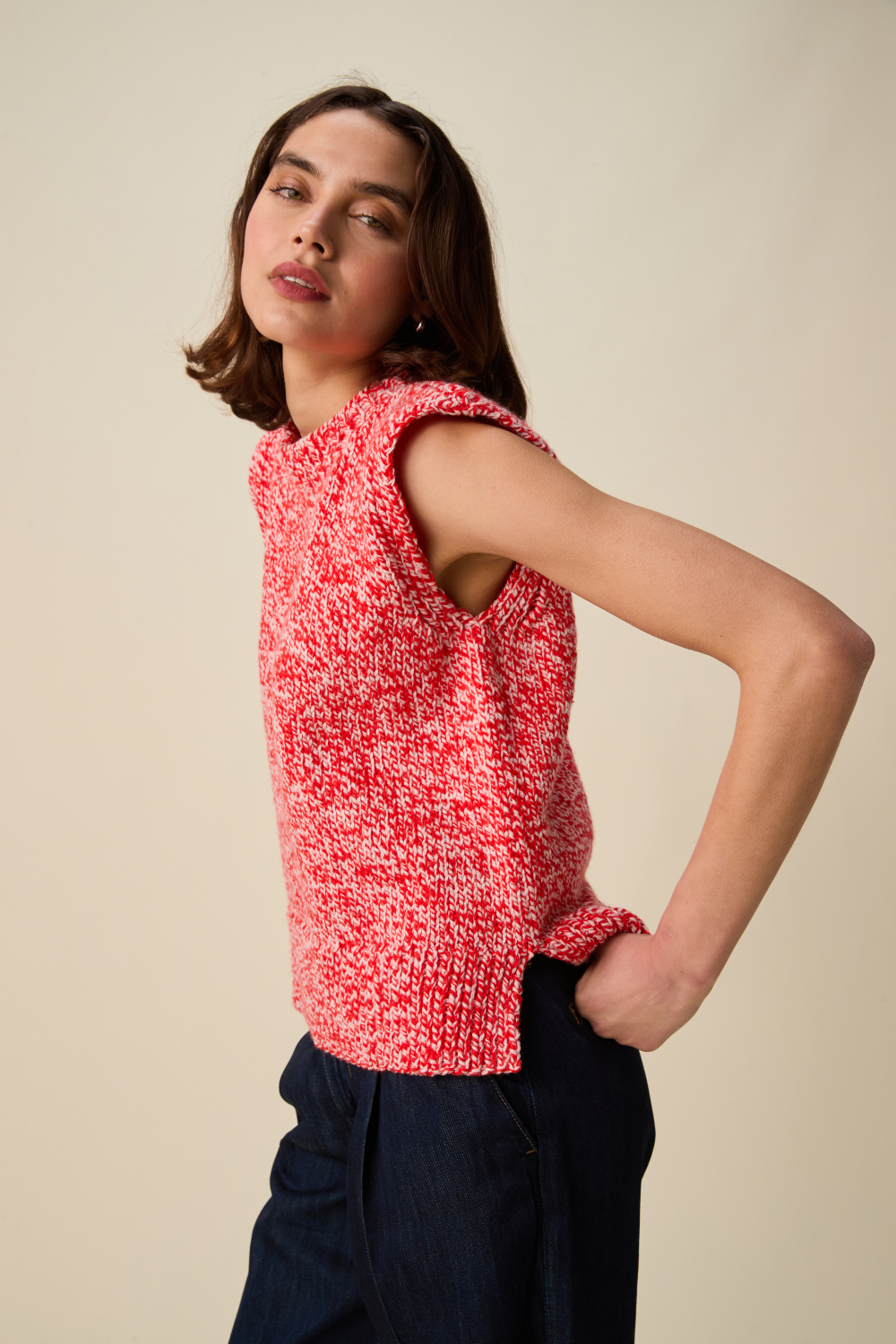 Sirdar Hayfield Bonus Marl Chunky Twin Round Neck Vest Pattern 10952