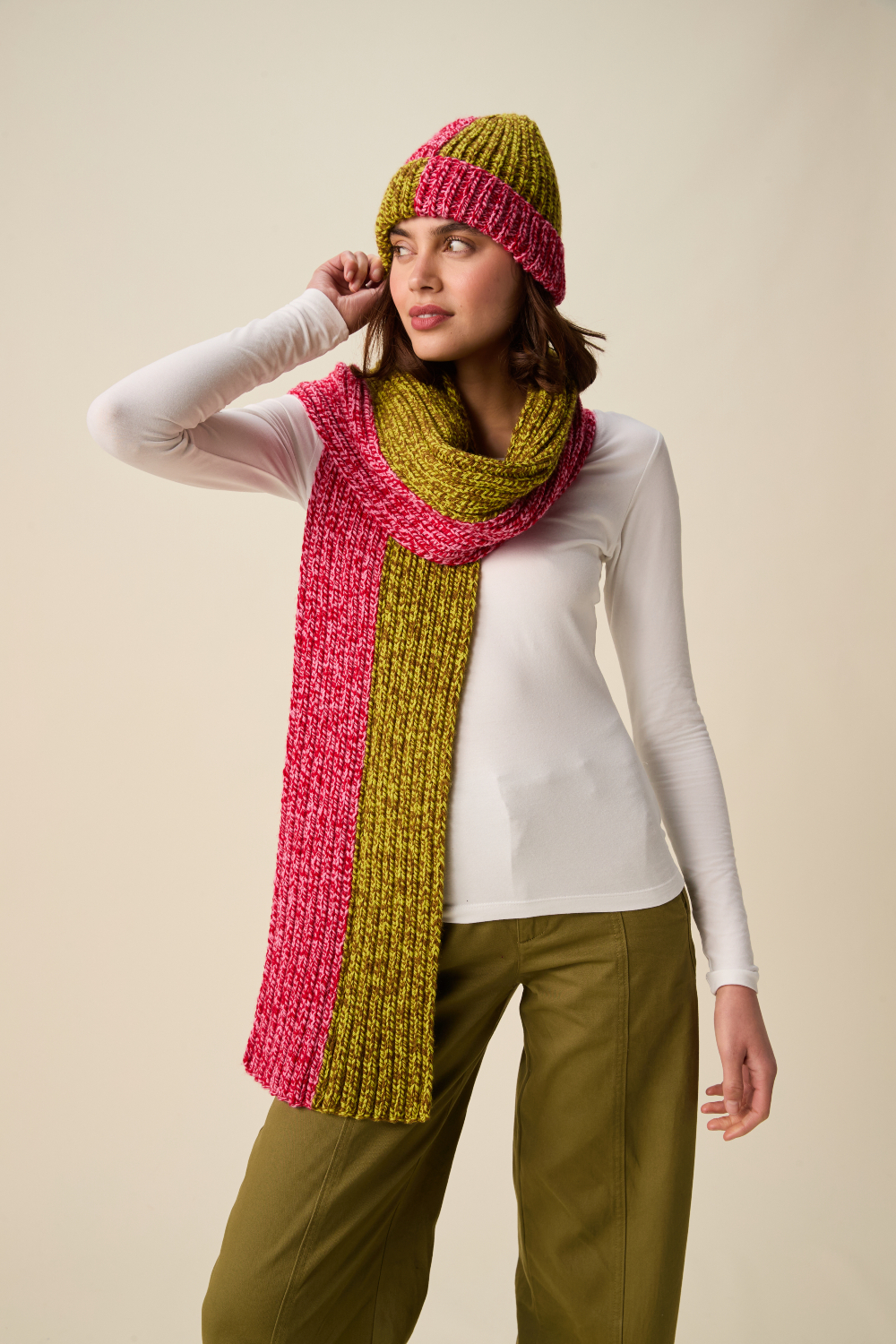 Sirdar Hayfield Bonus Marl Chunky Doubles Hat & Scarf Set Pattern 10954