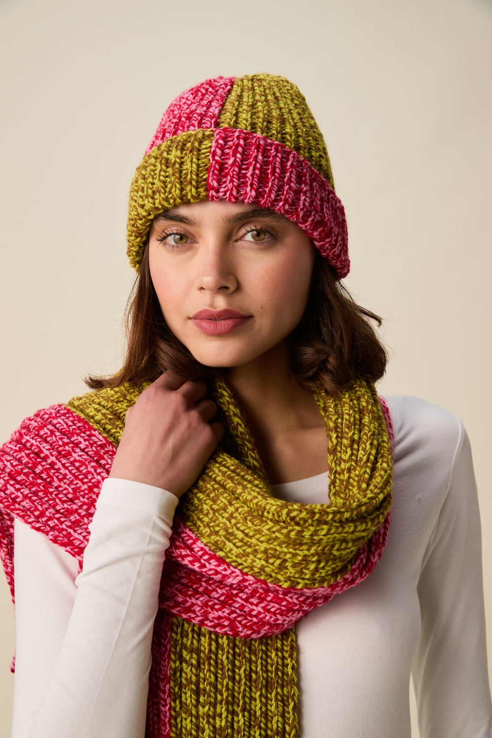 Sirdar Hayfield Bonus Marl Chunky Doubles Hat & Scarf Set Pattern 10954