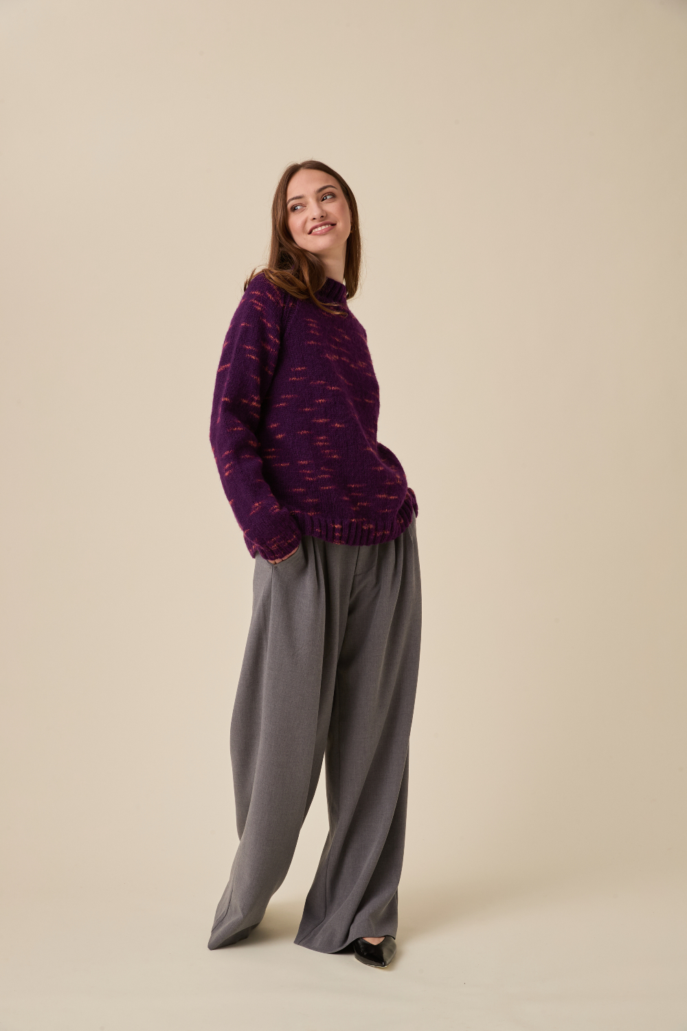 Sirdar Embers DK Kindling Raglan Sweater Pattern 10959