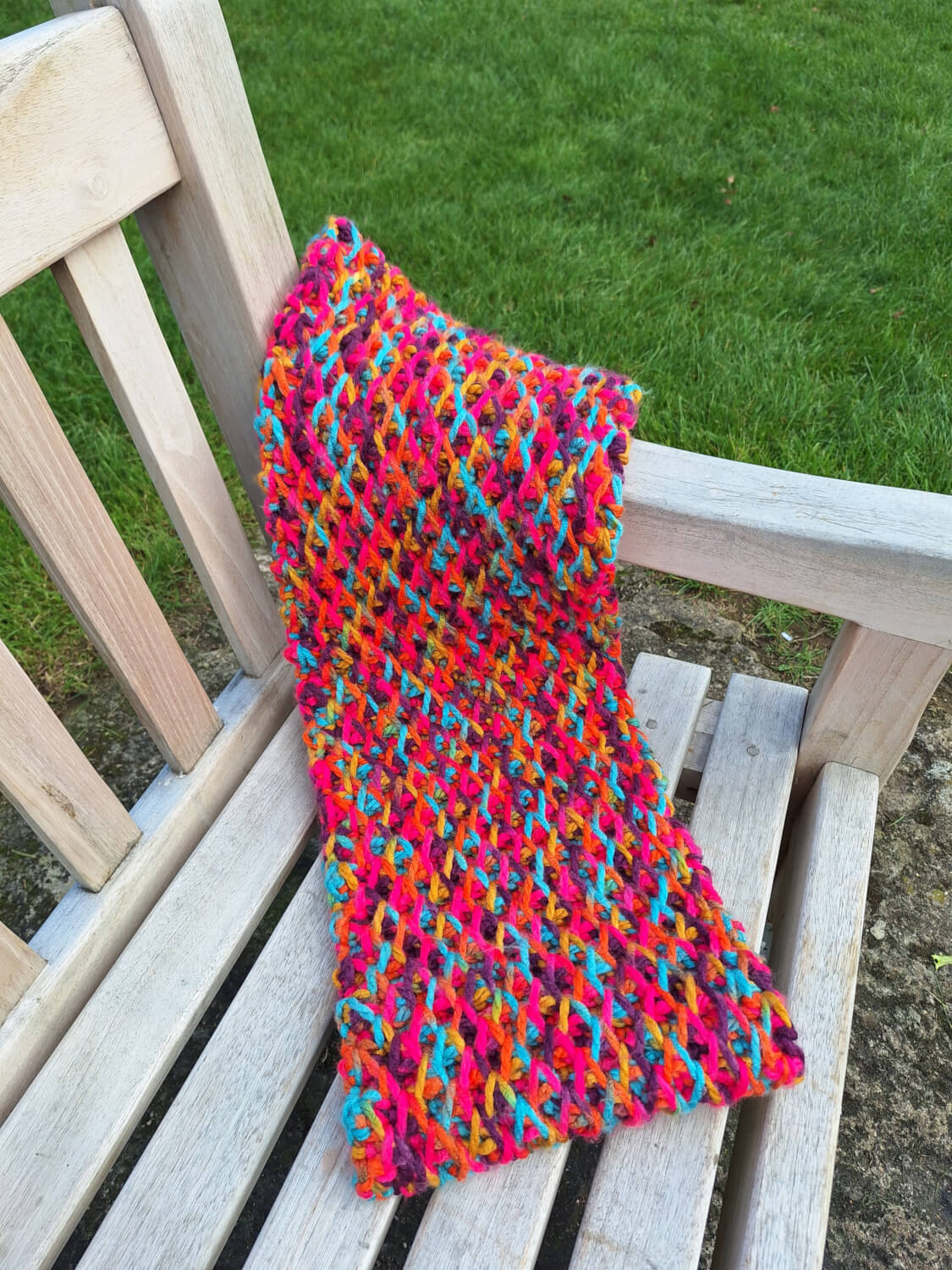 Woolcraft Urban Chunky Crochet Smock Stitch Cowl Pattern WC3007