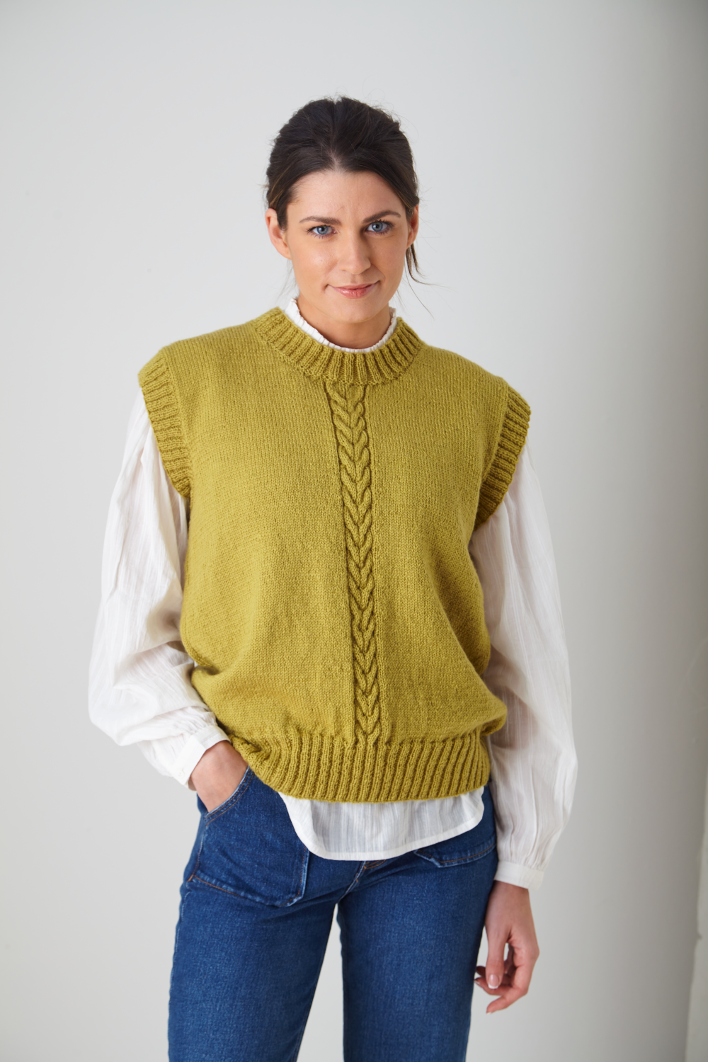 Designette Jumper Mi Lee Bolero Beginner Kit Wol en Super Kid Mohair/Zijde Blend Breien Set Garen Ballen en Patroon Starter Box Volwassen Handwerk 4ply, Zwart, XS/S Designette Jumper Mi Lee Bolero Beginner Kit Wol en Super Kid Mohair/Zijde Blend Breien Set Garen Ballen en Patroon Starter Box Volwassen Handwerk 4ply, Zwart, XS/S