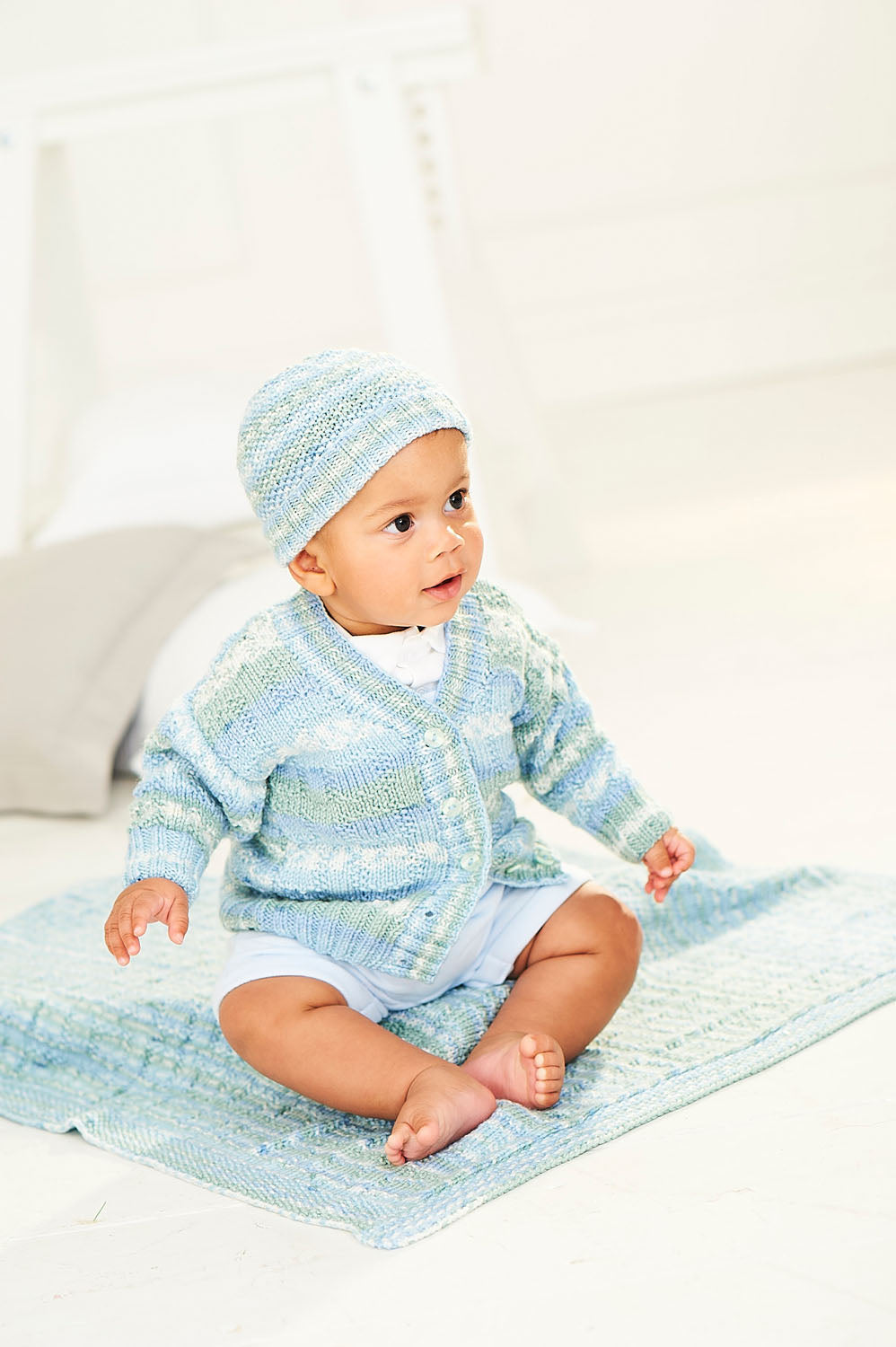 Stylecraft Bambino Prints DK Cardigan, Hat & Blanket Pattern 9845