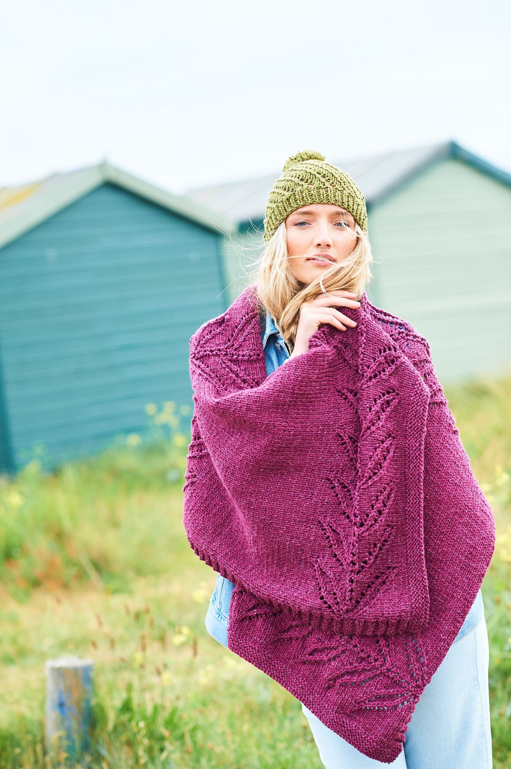 Stylecraft Recreate Chunky Hat & Shawl Pattern 9948