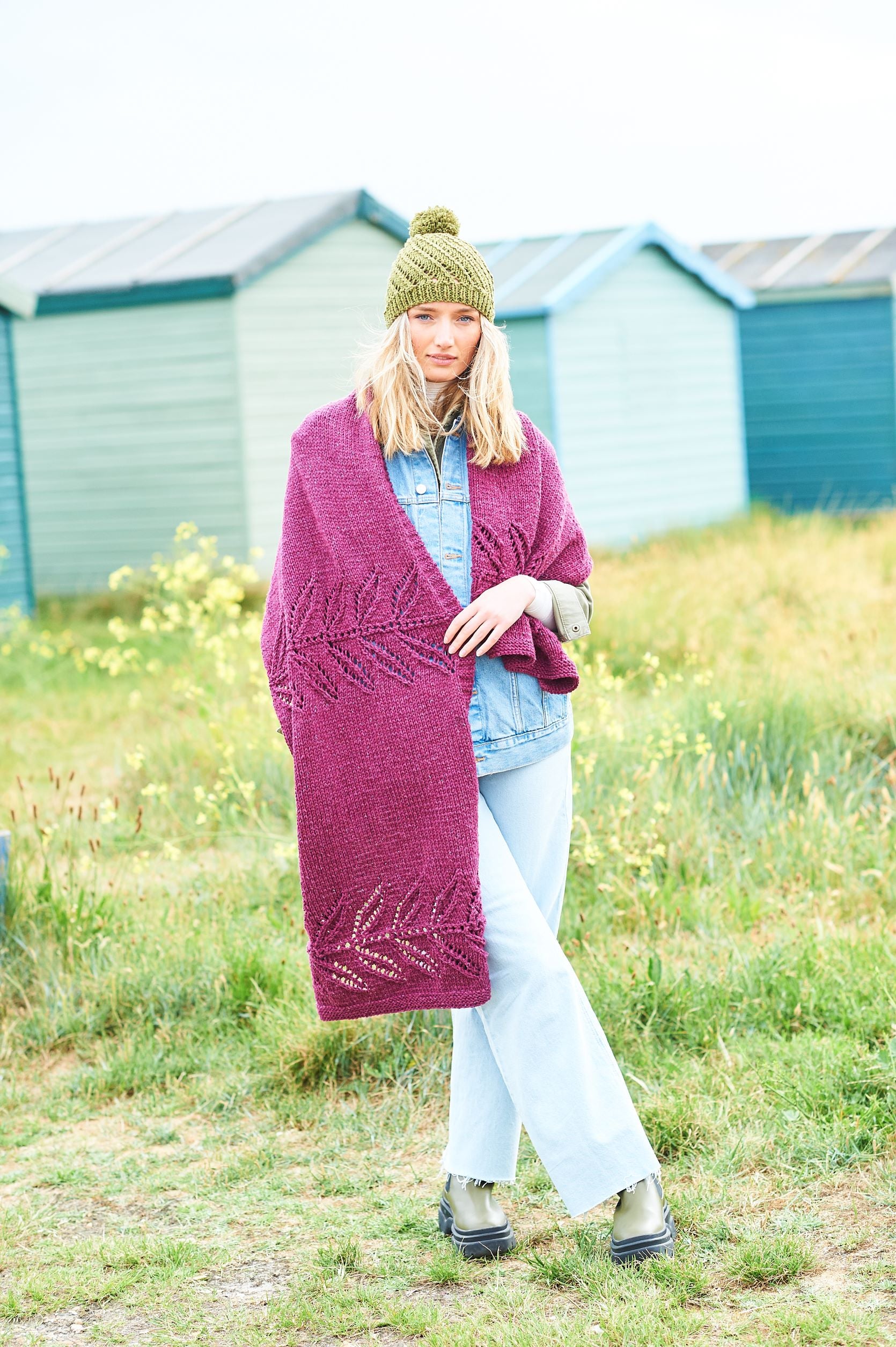 Stylecraft Recreate Chunky Hat & Shawl Pattern 9948