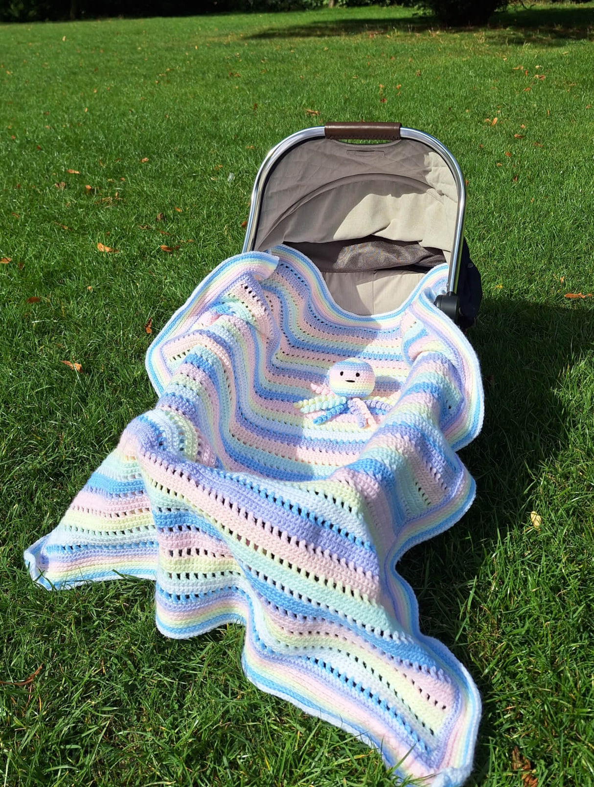 Woolcraft Babycare DK Crochet Rainbow Blanket & Octopus Pattern WC3005