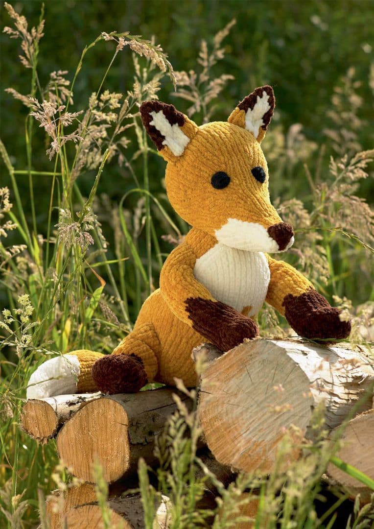 Fall Futter Fox James C Brett Flutterby Chunky Fox Toy Pattern JB808 – Littlewoolshop.com