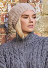 Rowan Closer Accessories - 18 Projects by Kim Hargreaves