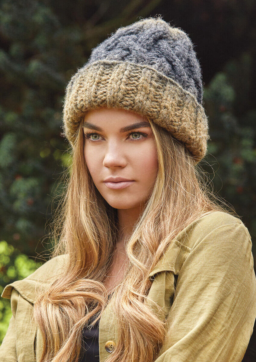 Rowan Closer Accessories - 18 Projects by Kim Hargreaves