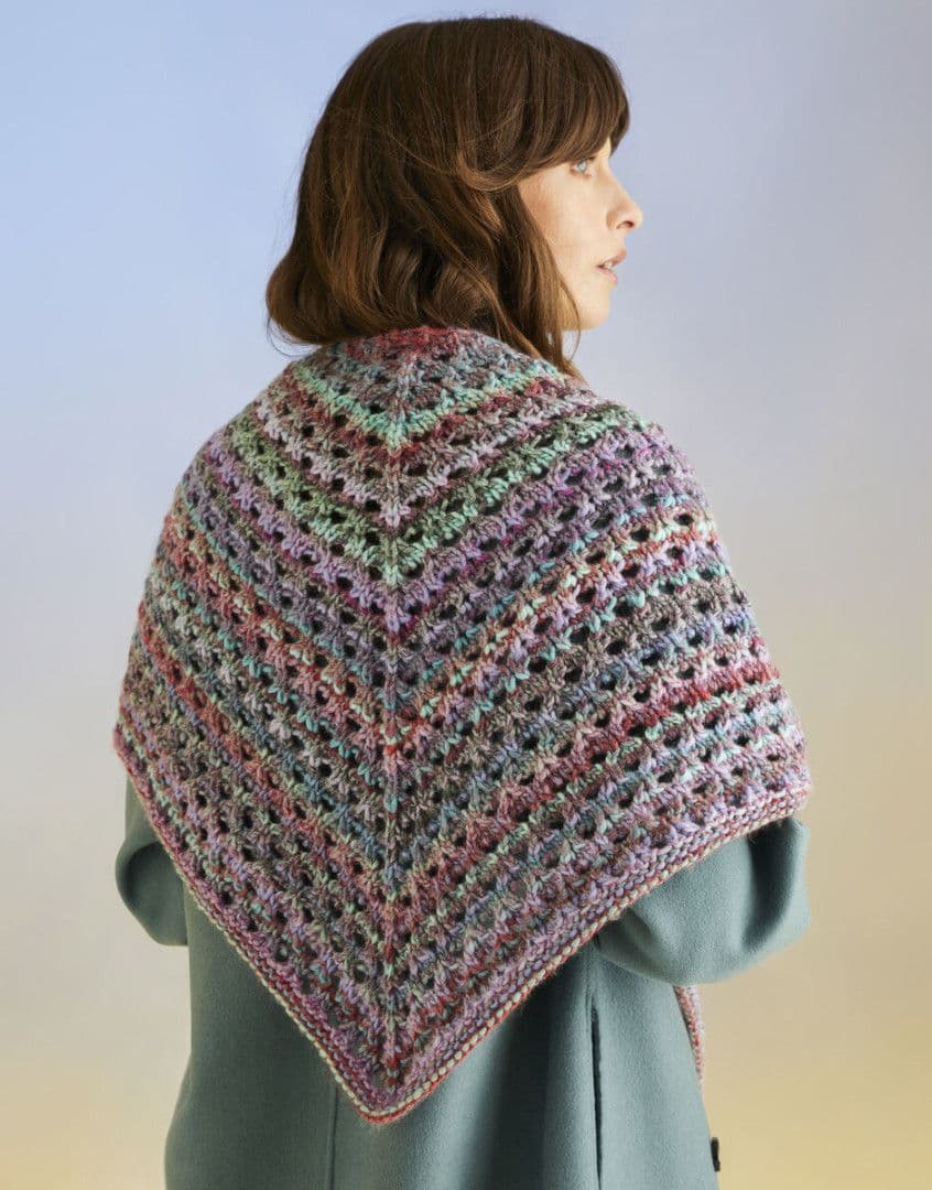 Sirdar Jewelspun Chunky Shawl Pattern 10711